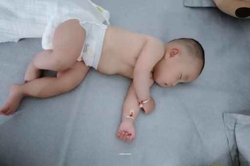 南京宝宝流白色粘鼻涕